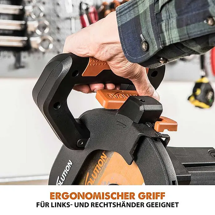 Evolution R185SMS+ Zug-Kapp- und Gehrungssäge 185 mm, TCT-Blatt -  - Eine Hand greift den schwarz-orangen, ergonomischen Griff einer Säge, geeignet für Links- und Rechtshänder.