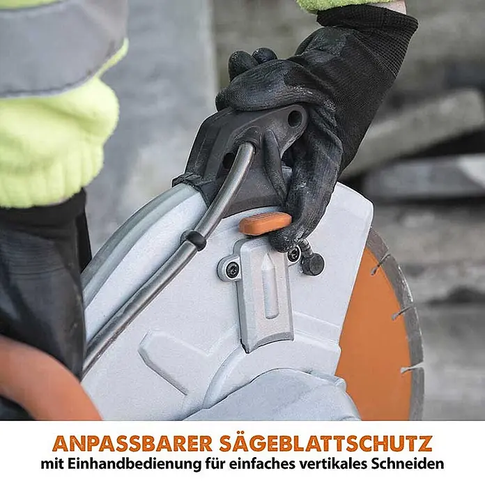 Evolution R300DCT+ Betonsäge 300 mm mit Diamantblatt & Wasserzufuhr -  - Behandschuhte Hand bedient Trennschleifer mit orangefarbenem Blatt und verstellbarem Schutz, mit Einhandbedienungshebel.