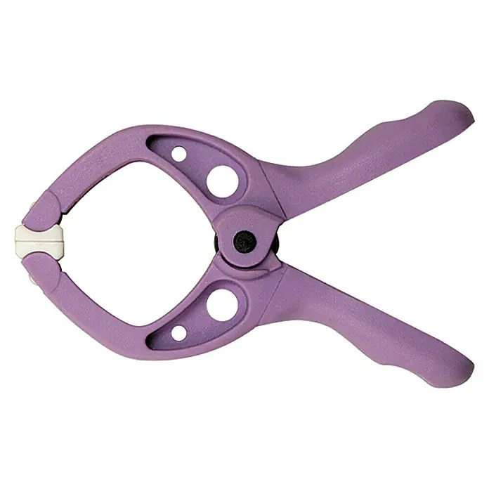 Wolfcraft Federzwinge Microfix - Spannweite: 20 mm, Ausladung: 20 mm - Lila Federklemme mit gepolsterten Backen und ergonomischen Griffen für sicheren Halt und gleichmäßigen Druck.