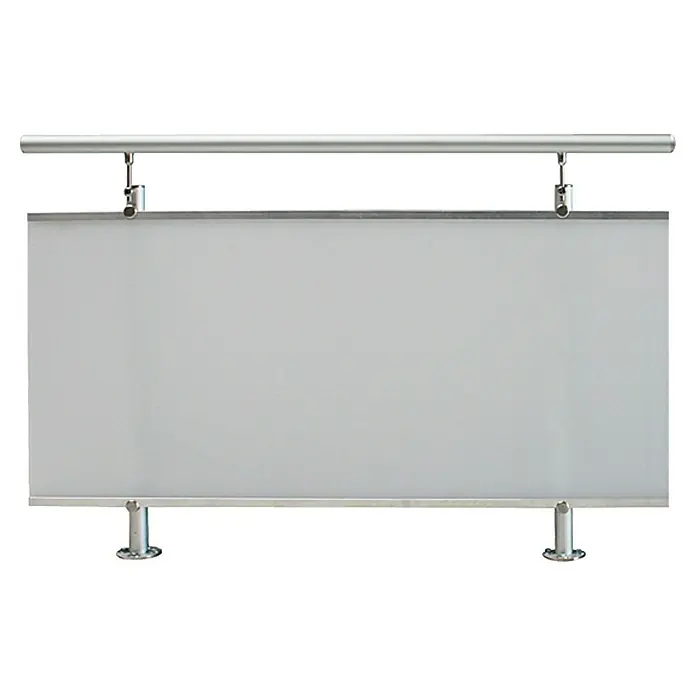 Treba Frewa Geländer-Set AF4 - Bodenmontage, Aluminium, Material Füllung: Acrylglas satiniert, Länge: 150 cm - Das Bild zeigt eine stilvolle, transparente Trennwand mit silberfarbenem Rahmen und Stützen, ideal für Büros oder öffentliche Räume.