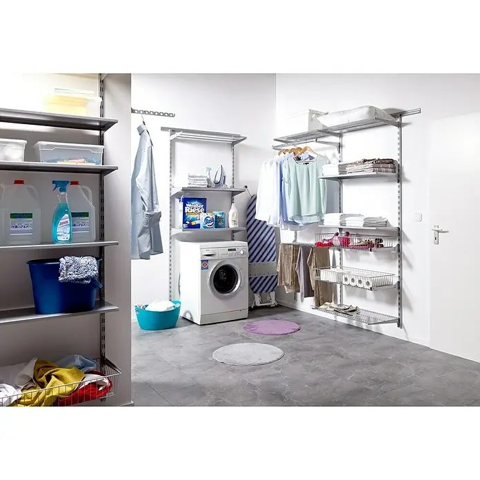 Element System Easy WandleistePassend für: Element System Hängeschiene Easy, Länge: 100 cm, Belastbarkeit: 150 kg - Wäsche organisiert mit Regalsystem: Waschmaschine, Bügelbrett, Kleidung & Reinigungsmittel. Optimale Nutzung des Raums mit grauem Boden.