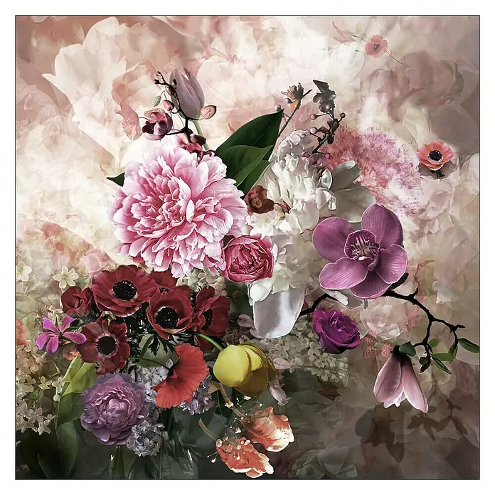ProArt Leinwandbild - Colourful Flower II, B x H: 30 x 30 cm - Farbenprächtiges Stillleben mit üppigen Blumen in Rosa-, Rot- und Lilatönen vor einem verschwommenen Hintergrund.