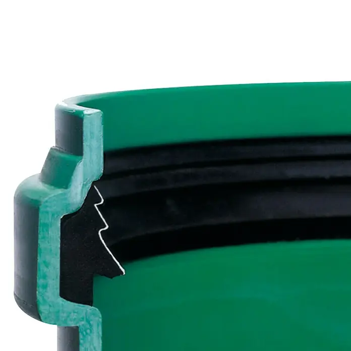 KG Rohr KG 2000 - Nennweite: 110 mm, Länge: 2 m - Detailaufnahme eines grünen Kunststoffrohrs mit schwarzer Dichtung, das seine Konstruktion und Abdichtung zeigt.