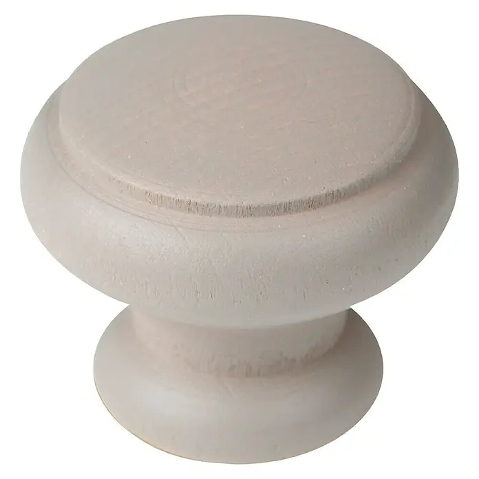 Nesu Pomo para muebles 403GR - Ø x Al: 40 x 33 mm, Madera - Primer plano de un tirador de madera clara para muebles, con una forma redonda clásica y contornos suaves.