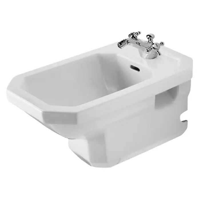 Duravit 1930 Wand-Bidet - 36 x 58,5 cm, Weiß, Keramik, Ohne Spezialglasur - Nahaufnahme eines weißen Bidet mit einem klassischen Wasserhahn, das Design und Funktionalität im Badezimmer vereint.