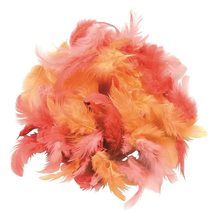 Deko-Federn - Rot, 2 g - Nahaufnahme eines Haufens weicher, orangefarbener und rosa Federn, die Textur und Wärme vermitteln. Ideal für kreative Projekte.