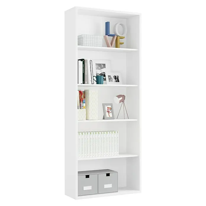 Muebles Pitarch Estantería de madera - Al x An x Pr: 196,5 x 75,5 x 33 cm, Número de baldas: 4 ud., Blanco - Una estantería blanca con múltiples estantes llenos de libros, decoraciones y cajas de almacenamiento.