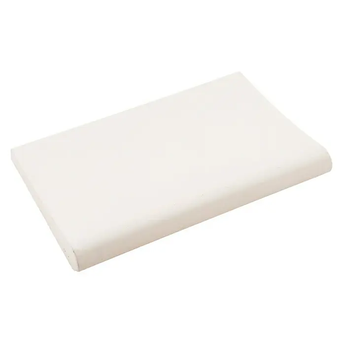 Pavimento remate Piscina - 50 x 34 cm, Blanco - Primer plano de un cojín rectangular, blanco y estrecho con bordes redondeados sobre un fondo blanco.