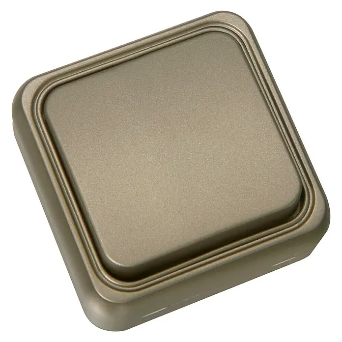 Fontini BF-18 Cruzamiento - Cobre, Colocar, IP20 - Primer plano de una lata cuadrada de color bronce con una tapa elevada y bordes redondeados. Perfecta para guardar objetos pequeños.