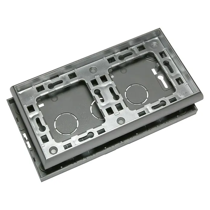 Fontini BF-25 Marco - Aluminio, Modelo de mecanismos: x 2, Plástico, Colocar - Placa de cubierta doble metálica plateada para enchufes, ideal para interiores modernos, diseño duradero y elegante.