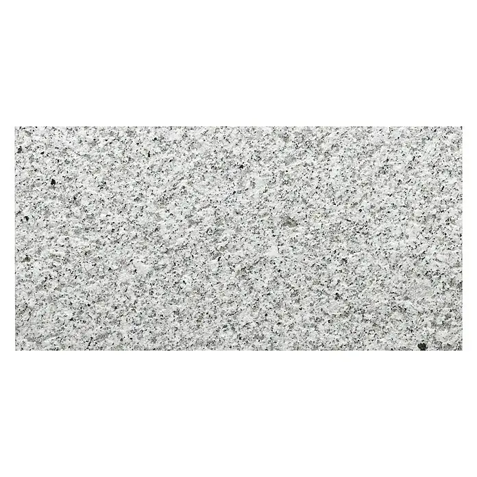 Natursteinfliese Bianco Cordo 2.0 - 30,5 x 61 cm, Grau, Matt - Nahaufnahme einer polierten Granitplatte mit feiner, gleichmäßiger Körnung und subtilen Grau- und Schwarztönen.