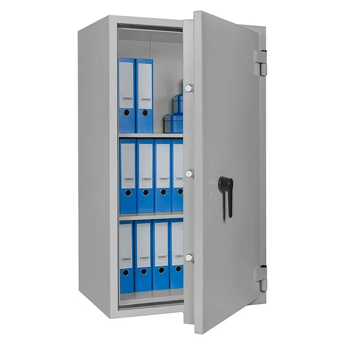 Format Stahlbüroschrank SB Pro 40 - Doppelbart-Hochsicherheitsschloss, L x B x H: 550 x 700 x 1.200 mm - Ein Tresor mit geöffneter Tür, gefüllt mit blauen Ordnern und blauen Boxen. Der Tresor ist hellgrau und steht vor einem weißen Hintergrund.