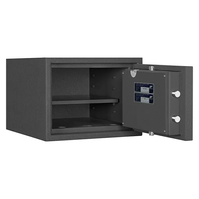 Format Feuerschutztresor PSL 2 - Doppelbart-Hochsicherheitsschloss, L x B x H: 450 x 430 x 325 mm - Geöffneter Tresor mit zwei Regalböden und einer Tür mit zwei Griffen. Ideal für die sichere Aufbewahrung von Wertsachen.