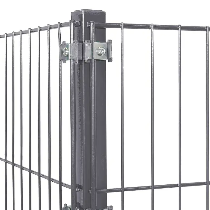 Peddy Shield Zaun-Set - 200 x 103 cm, Anthrazit, Mit Eckpfosten zum Aufschrauben - Nahaufnahme eines grauen Metallzauns mit rechteckigen Maschen und einer stabilen Pfostenbefestigung. Die Konstruktion bietet Sicherheit und Haltbarkeit.