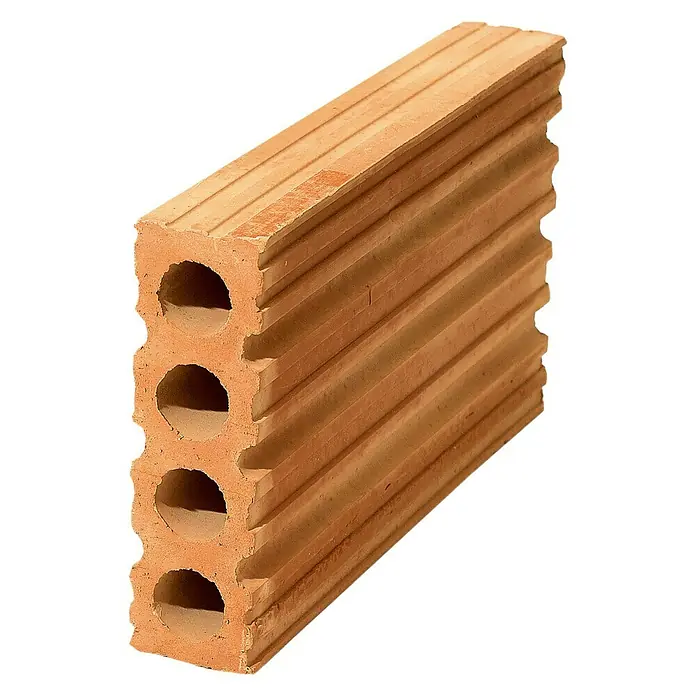 BHS Mallorca Ladrillo tabiquero H-4 - 13 x 24 cm, Rojo - Una foto vertical de un ladrillo rojo con cuatro agujeros, ideal para proyectos de construcción, mostrando un material de construcción robusto.