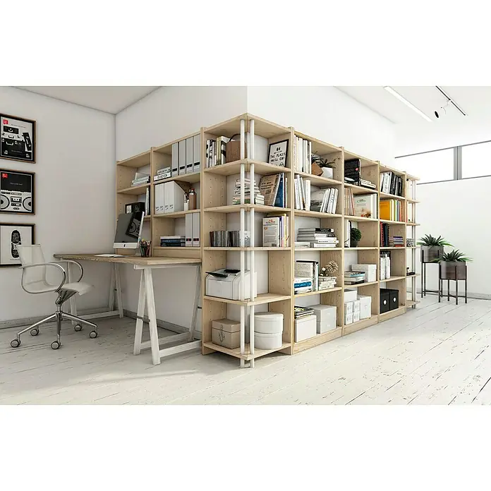 Astigarraga Gala Holzregal - H x B x T: 184,7 x 79,6 x 25 cm, Traglast pro Boden: 100 kg, Anzahl Böden: 6 Stk., Schrauben, Natur - Das Bild zeigt ein stilvolles Bücherregal mit Schreibtisch in einem hellen Raum, ideal für Büro oder Arbeitszimmer. Das Bücherregal bietet viel Stauraum.