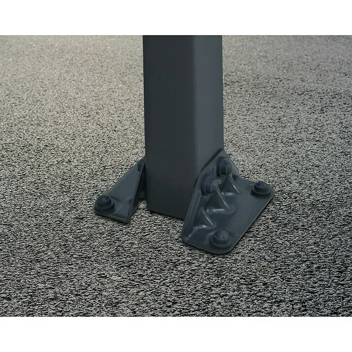 Palram – Canopia Carport Arcadia 4300 - Außenmaß inkl. Dachüberstand (B x T): 3,59 x 4,35 m, Doppelcarport, Grau - Nahaufnahme einer grauen Metallstütze mit Fußbefestigung auf einem Teppichboden. Die robuste Konstruktion bietet stabilen Halt.