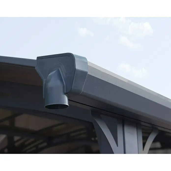 Palram – Canopia Carport Arcadia 6400 - Außenmaß inkl. Dachüberstand (B x T): 3,59 x 6,49 m, Doppelcarport, Grau - Nahaufnahme einer grauen Pavillon-Dachrinne, die Regenwasser ableitet und das Gebäude vor Schäden schützt.\n