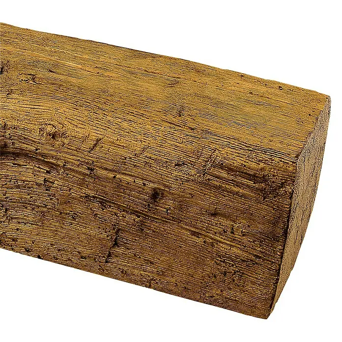 Dekobalken - Hellbraun, 200 x 13 x 11,5 cm, Polyurethan - Nahaufnahme eines strukturierten, goldenen Holzblocks mit Maserung und rustikalem Charme auf schwarzem Hintergrund.