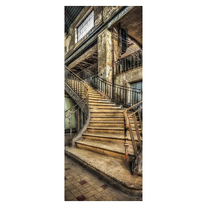 SanDesign Acryl-Verbundplatte - 100 x 250 cm, Lost Place Staircase - Abgenutzte Treppe in einem verlassenen Gebäude, die eine Geschichte von Verfall und Vernachlässigung erzählt.