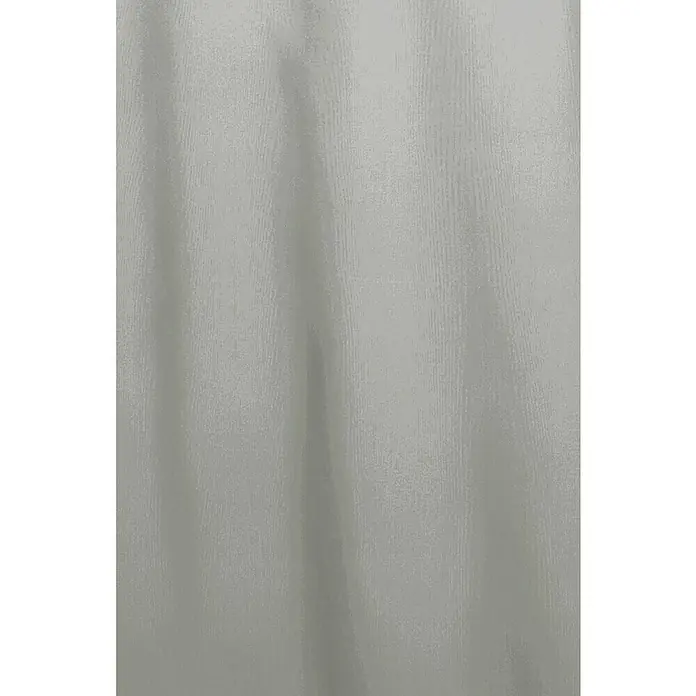 Elbersdrucke Bistrogardine Basic - 140 x 45 cm, 100 % Polyester, Uni, Grau - Helle, glatte Textiloberfläche mit subtilen vertikalen Linien, ideal für Hintergründe und Designprojekte, die eine neutrale Leinwand benötigen.