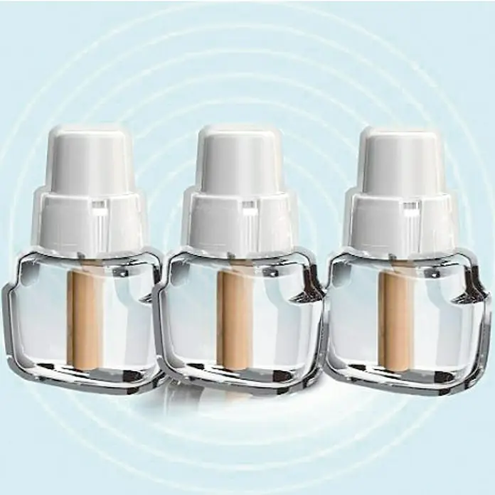 Raid Producto anti-insectos eléctrico líquido REC recambios - 3 ud. - La imagen muestra tres recambios de ambientador con tapa blanca y recipiente transparente sobre un fondo azul claro.