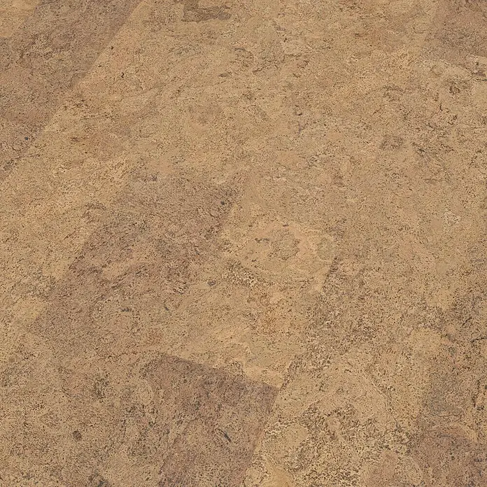 Corklife Studiostyle Korkboden - Algarve Creme, 905 x 295 x 10,5 mm - Dieses Bild zeigt eine Nahaufnahme eines Korkbodenbelags mit einer natürlichen, warmen Farbpalette und einer unregelmäßigen Textur.