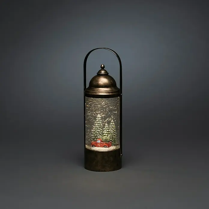 Konstsmide LED-Schneelaterne mit Weihnachtsbäumen - Innen, Braun, 9 x 10 x 29 cm, Laterne, Batteriebetrieben - Dekorative Schneekugel-Laterne mit rotem Truck und Weihnachtsbäumen für festliche Stimmung.