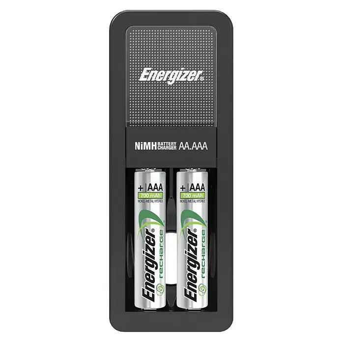 Energizer Ladegerät Mini - Ladekanäle: 2 - Ein Energizer NiMH-Akkuladegerät mit zwei eingelegten AAA-Batterien, die zum Aufladen bereit sind.