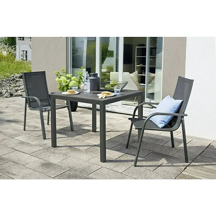 Sunfun Maja Mesa de jardín - L x An x Al: 90 x 90 x 74 cm, Aluminio, vidrio, Rectangular, Antracita - Elegante conjunto de exterior con una mesa antracita y dos sillones, ideal para momentos de relax al aire libre.