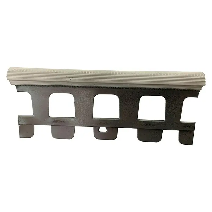 Putzeckprofil - Länge: 250 cm, Passend für: 14 mm Putzstärke, Stahl, Mit PVC-Kante - Produktansicht eines Metallprofils mit weißem Kunststoffaufsatz, das für Bau- oder Renovierungsarbeiten verwendet wird.