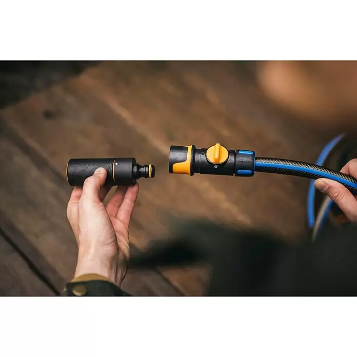 Fiskars Schlauchanschluss - ½″, On/Off-Ventil - Stimmungsaufnahme
