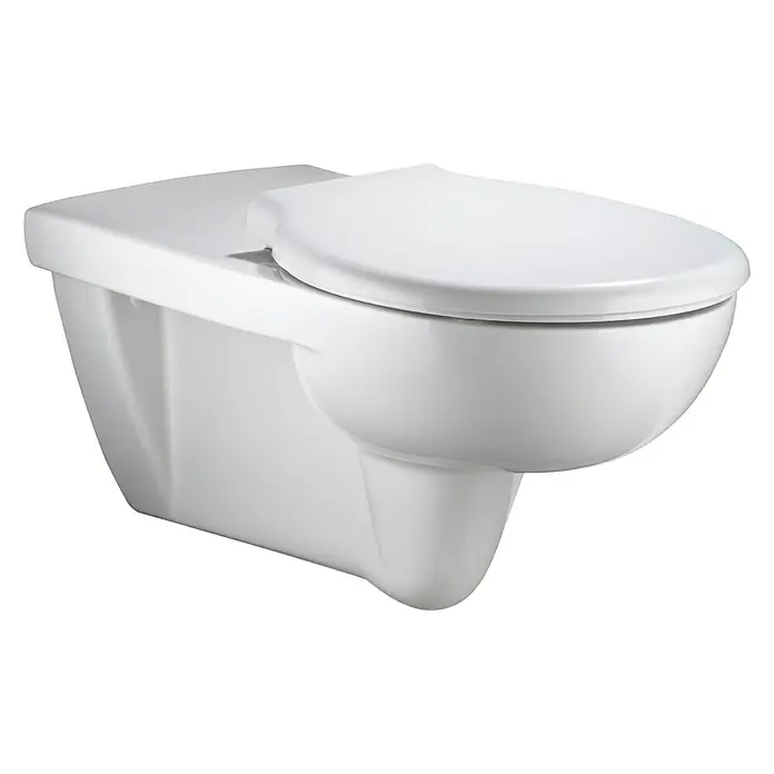 Geberit Renova Comfort Wand-WC - Mit Spülrand, Ohne Spezialglasur, Spülform: Tief, WC Abgang: Waagerecht, Weiß - Nahaufnahme einer weißen, wandhängenden Toilette mit geschlossenem Deckel, die modernes Design und Funktionalität vereint.