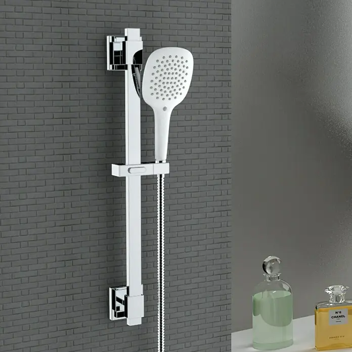 Mixomat Brausegarnitur Gulfoss - Art Strahl: Sanfter Duschregen, Chrom/Weiß - Eine moderne Duschstange mit Handbrause und Duschkopf, ideal für ein stilvolles Badezimmerdesign mit optimaler Funktionalität.