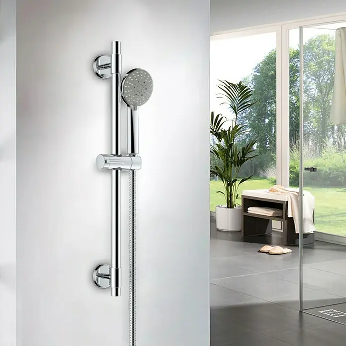 Mixomat Brausegarnitur Spitter - Anzahl Strahlarten: 3 Stk., Chrom - Duscharmatur mit Handbrause und Brausestange, ideal für moderne Badezimmer. Das Set bietet Flexibilität und Komfort beim Duschen.\n