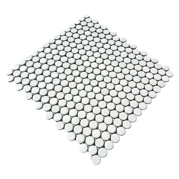 Mosaikfliese Knopf Uni 100N - 30,5 x 32 cm, Weiß, Glänzend - Ein quadratisches Mosaikfliesen-Blatt mit weißen, runden Pennyfliesen für Badezimmer- oder Küchenprojekte.