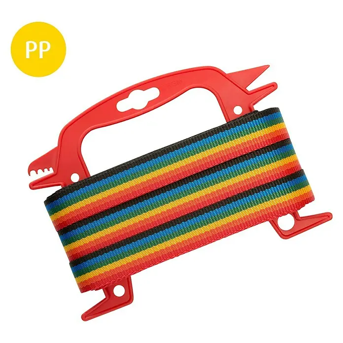 Stabilit Gurtband - Seillänge: 12 m, Belastbarkeit: 80 kg, Regenbogen - Ein roter Kite Winder mit regenbogenfarbenen Streifen, ideal zum Aufwickeln von Drachenschnur und für ein müheloses Drachensteigen.