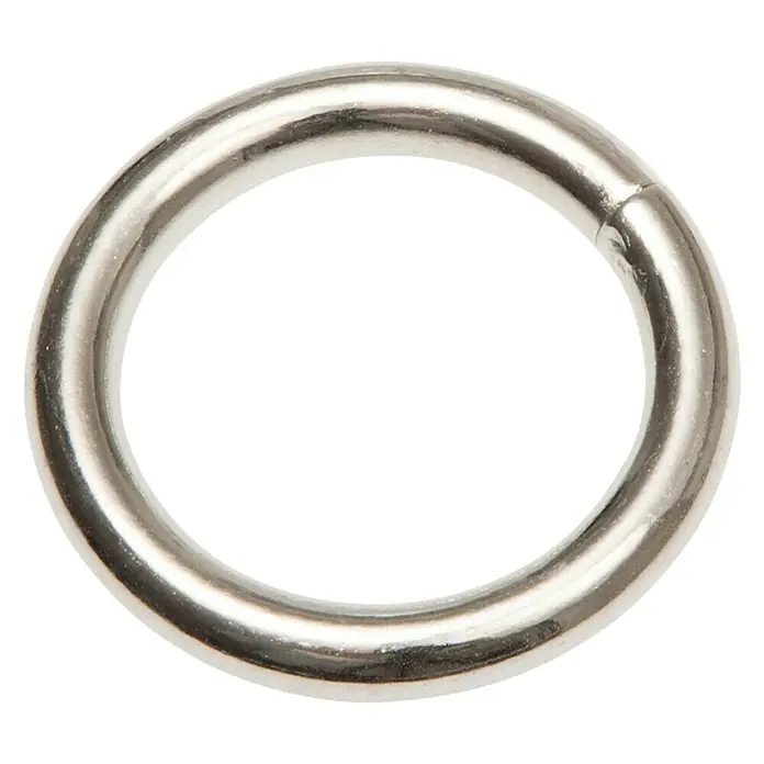 Conacord Anilla de columpio - Diámetro: 35 mm, Acero, Carga soportada: 440 kg, Zincado - Primer plano de un anillo metálico brillante de color plateado. El producto es simple y versátil.