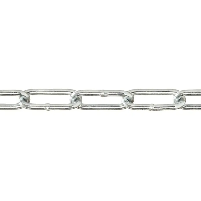 Stabilit Rundstahlkette Meterware - 5 mm, Stahl, Galvanisch verzinkt, C-Form - Nahaufnahme einer silbernen Metallkette auf schwarzem Hintergrund, die Stärke und Sicherheit symbolisiert.