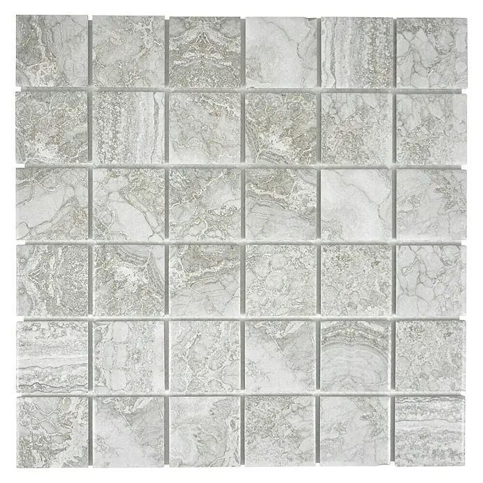 Mosaikfliese Quadrat Cortona CIM Q48 CG - 30,6 x 30,6 cm, Grau, Matt - Nahaufnahme eines Musters aus grauen Marmormosaikfliesen, das eine elegante und moderne Textur für Innenräume bietet.