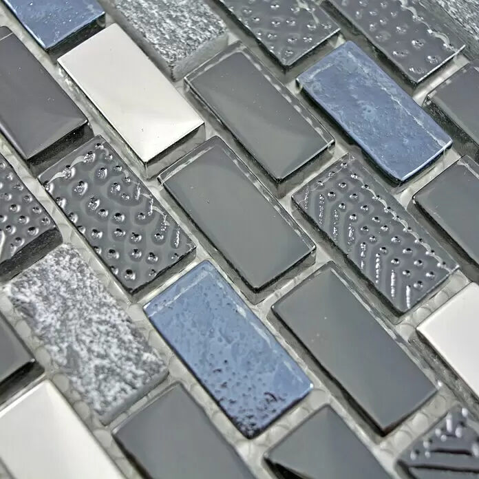 Mosaikfliese Brick Crystal Mix XCM B128 - 30 x 28,5 cm, Schwarz/Grau, Glänzend - Detailaufnahme