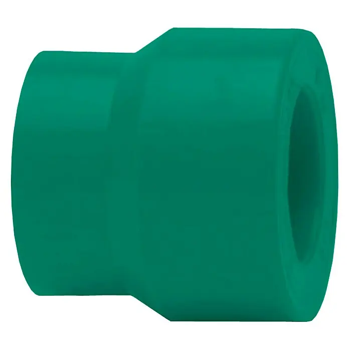 Isoltubex Manguito reductor PPR M-H - Polipropileno, DN 63 x 50 - Primer plano de un reductor de PP verde para tuberías, un accesorio esencial para instalaciones de fontanería.