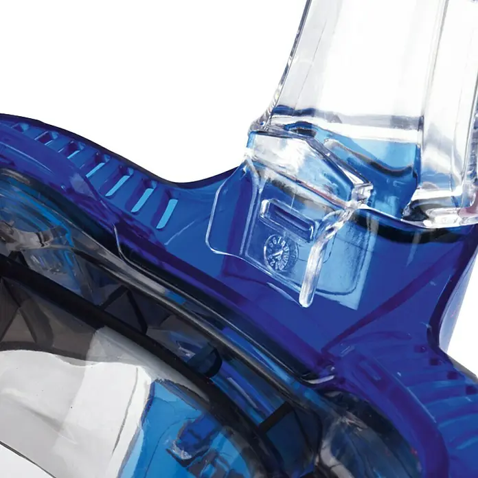 Seac Sub Máscara de Snorkel Mágica - S/M, Plástico, Azul/Naranja - Primer plano de una máscara de buceo azul que muestra los detalles de su diseño y materiales.