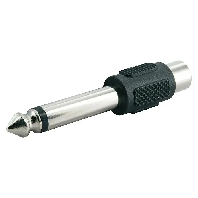 Schwaiger Audio-Adapter -  - Nahaufnahme eines Adapters für Audiobuchsen, der einen 6,3-mm-Klinkenstecker auf Cinch umwandelt, auf schwarzem Hintergrund.