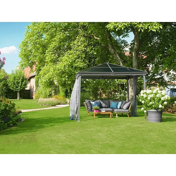 Sunfun Loungemöbel-Set Maren - 3 -tlg., Akazie/Polyrattan/Aluminium, Grau, Braun, Blau - Ein stilvoller Pavillon mit Sitzgruppe im Garten. Der Pavillon bietet Schatten und Schutz und lädt zum Verweilen ein.