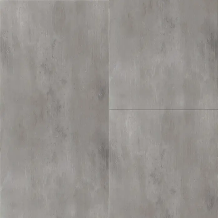 Vinylboden Strong SPC - Travertin Romano, Fliese, 935 x 465 x 6,5 mm - Nahaufnahme von vier grauen Betonfliesen, die eine strukturierte Oberfläche und ein modernes, industrielles Aussehen zeigen.