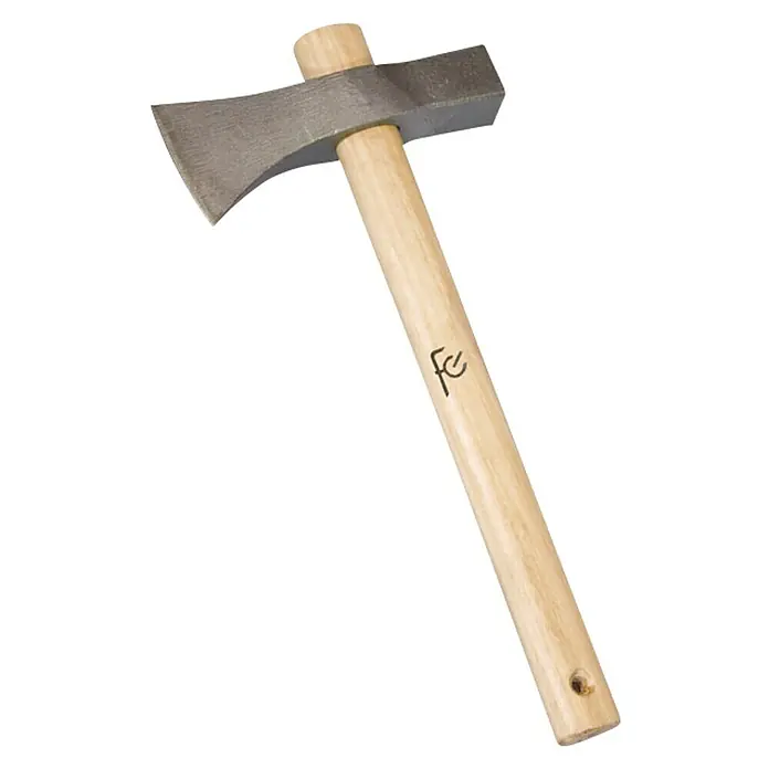 Martillo de albañil - 900 g, Acero - Un hacha con mango de madera y cabeza gris, ideal para cortar leña y otras tareas al aire libre.