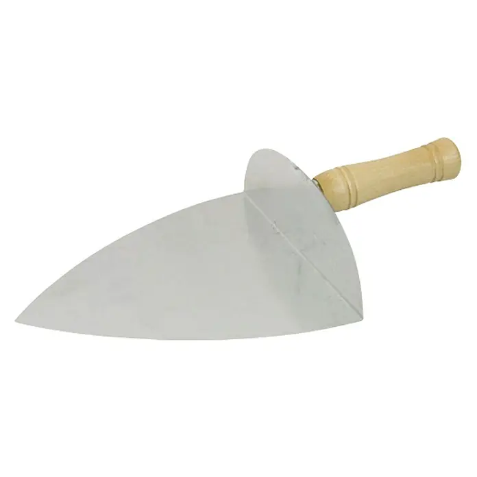 Paleta de albañil - 220 x 210 mm, Acero - Un servidor de pastel con una hoja triangular plateada y un mango de madera marrón claro, ideal para servir pasteles y tartas.