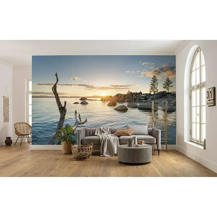 Komar Stefan Hefele Edition 2 Fototapete Final Light - 9 -tlg., B x H: 450 x 280 cm, Vlies - Wandbild mit Seemotiv für eine beruhigende Atmosphäre. Das Fototapeten Design mit See, Sonnenuntergang und Baumstamm bringt Natur ins Interieur.