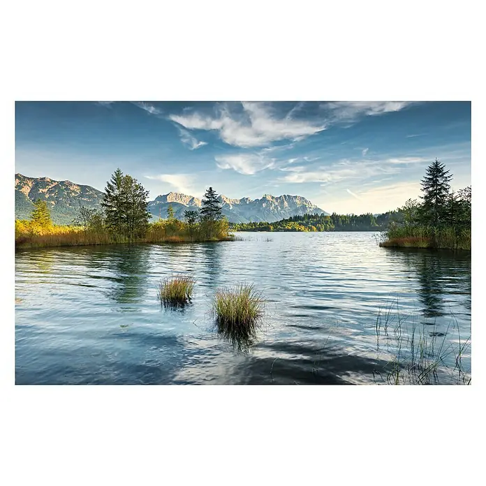 Komar Stefan Hefele Edition 2 Fototapete Am Ende des Tages - 9 -tlg., B x H: 450 x 280 cm, Vlies - Malerische Landschaft mit See, Bergen und blauem Himmel. Das ruhige Wasser spiegelt die natürliche Schönheit wider.